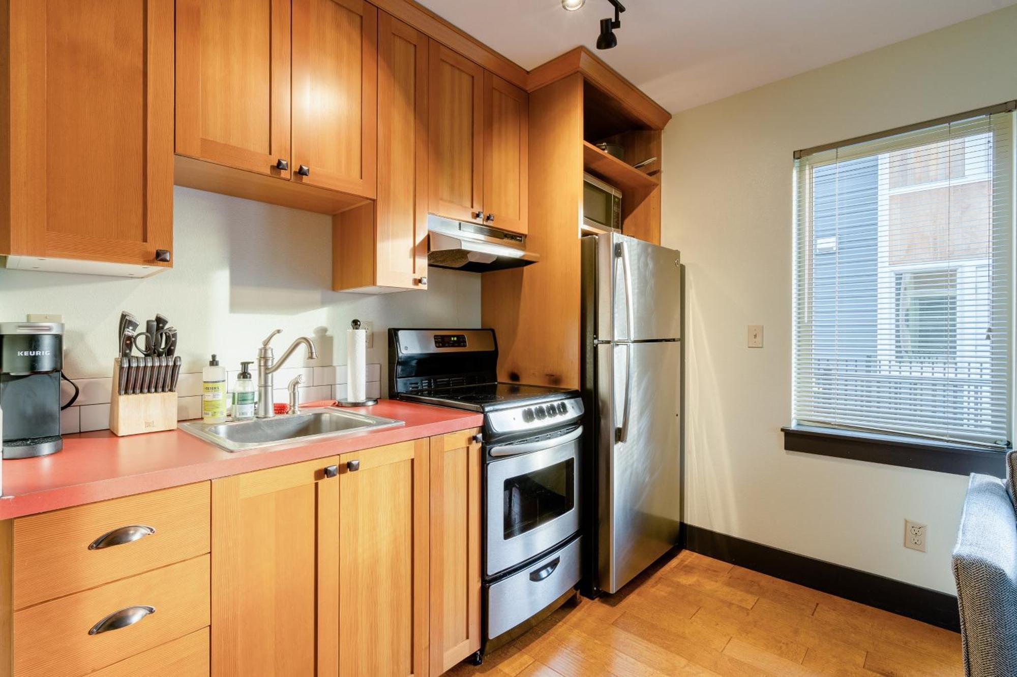 Stay Portland Collection - Color Splash Apartment In The Heart Of Portland Exterior photo